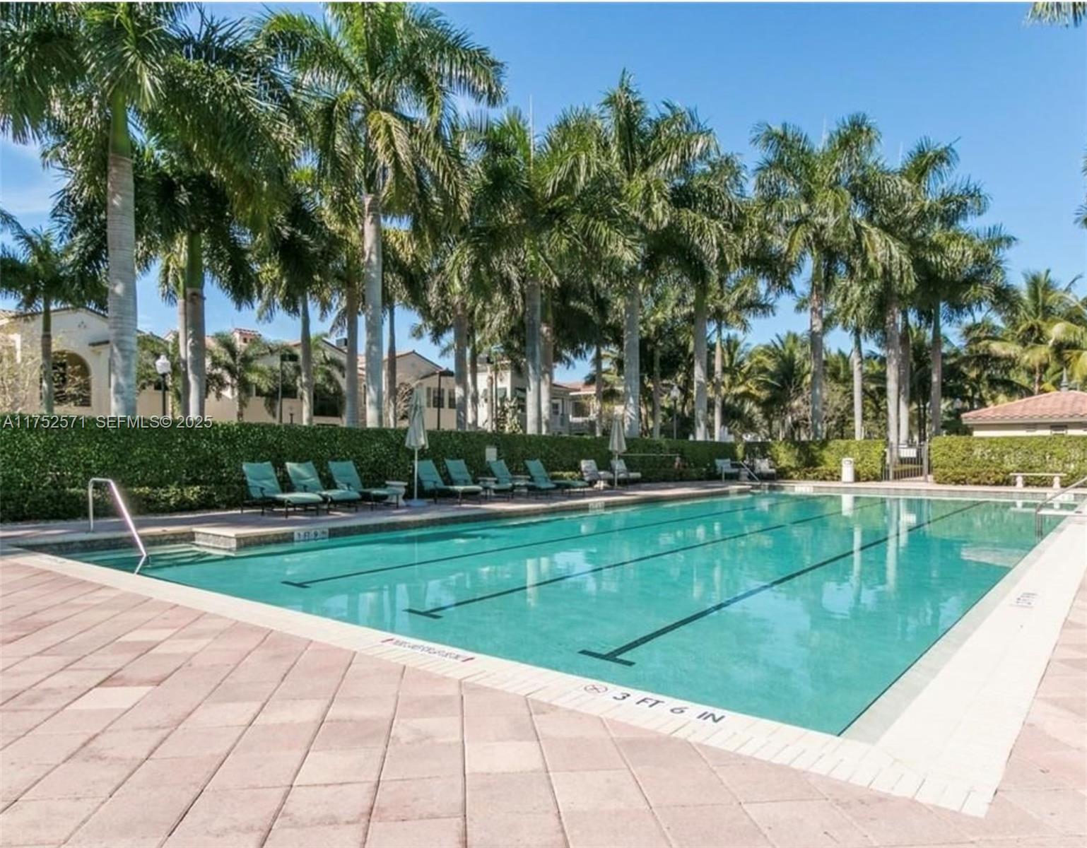 SAWGRASS LAKES - Residential