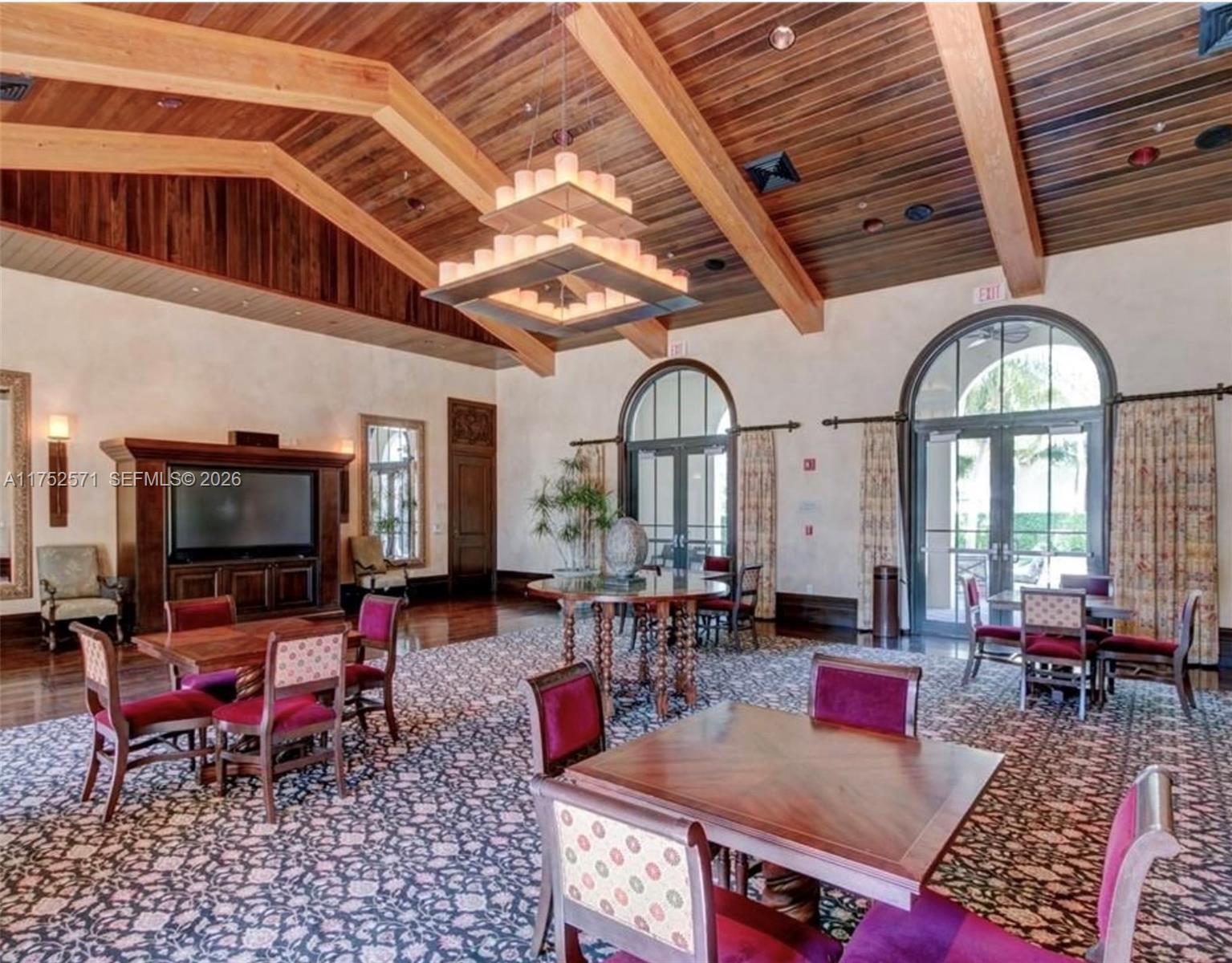 SAWGRASS LAKES - Residential