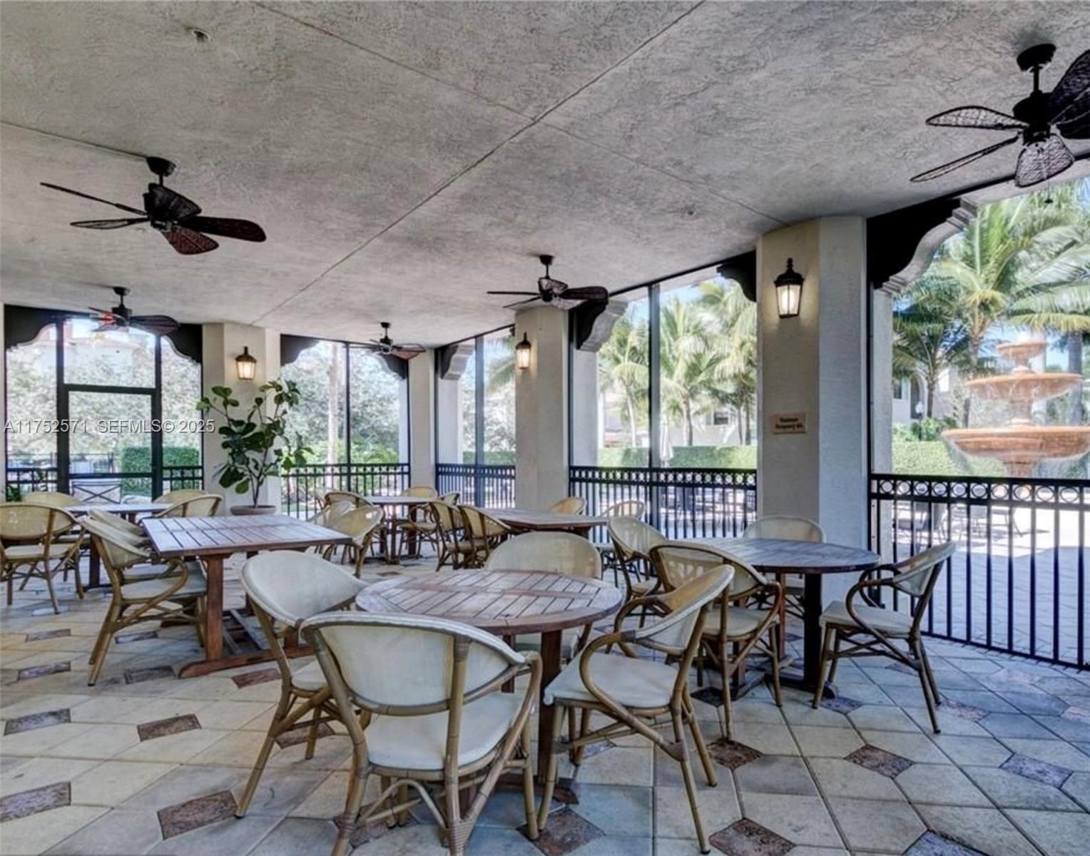 SAWGRASS LAKES - Residential