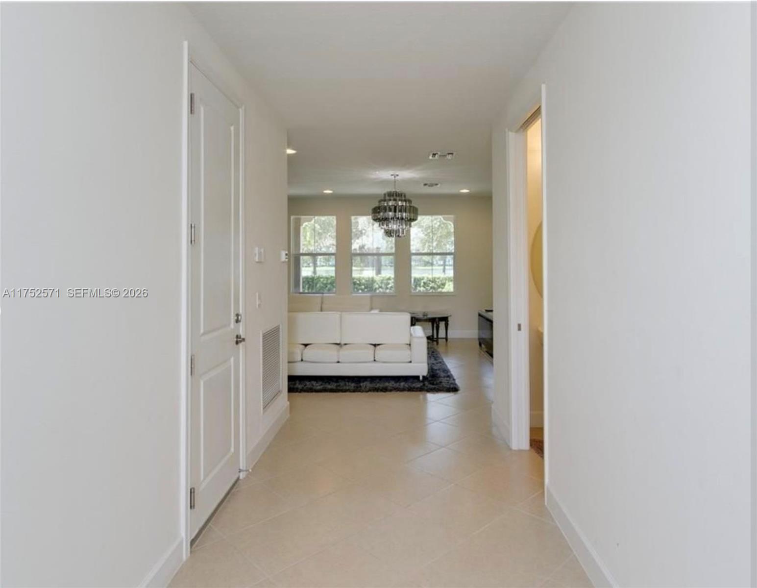 SAWGRASS LAKES - Residential