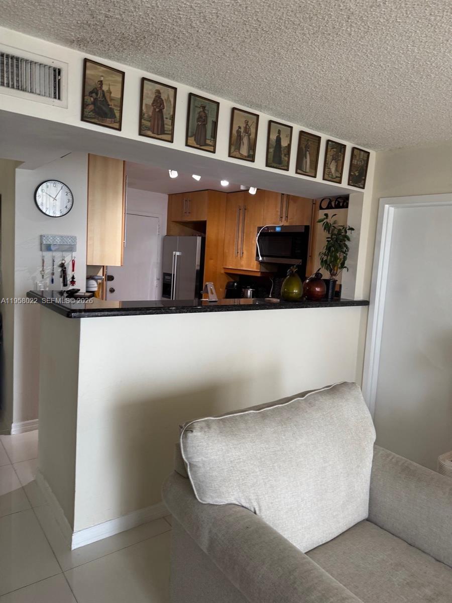 CARLTON BAY CONDO - Residential Lease
