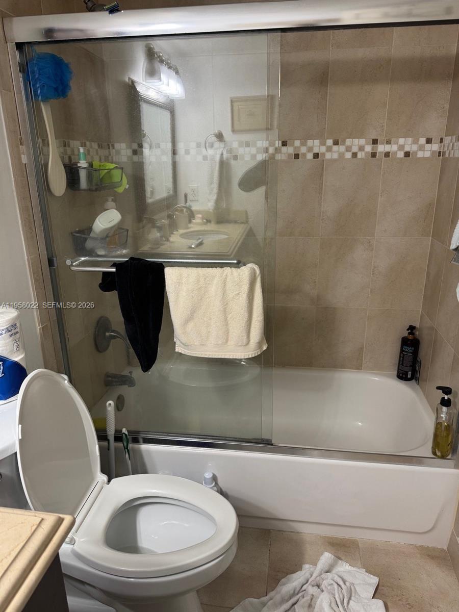 CARLTON BAY CONDO - Residential Lease