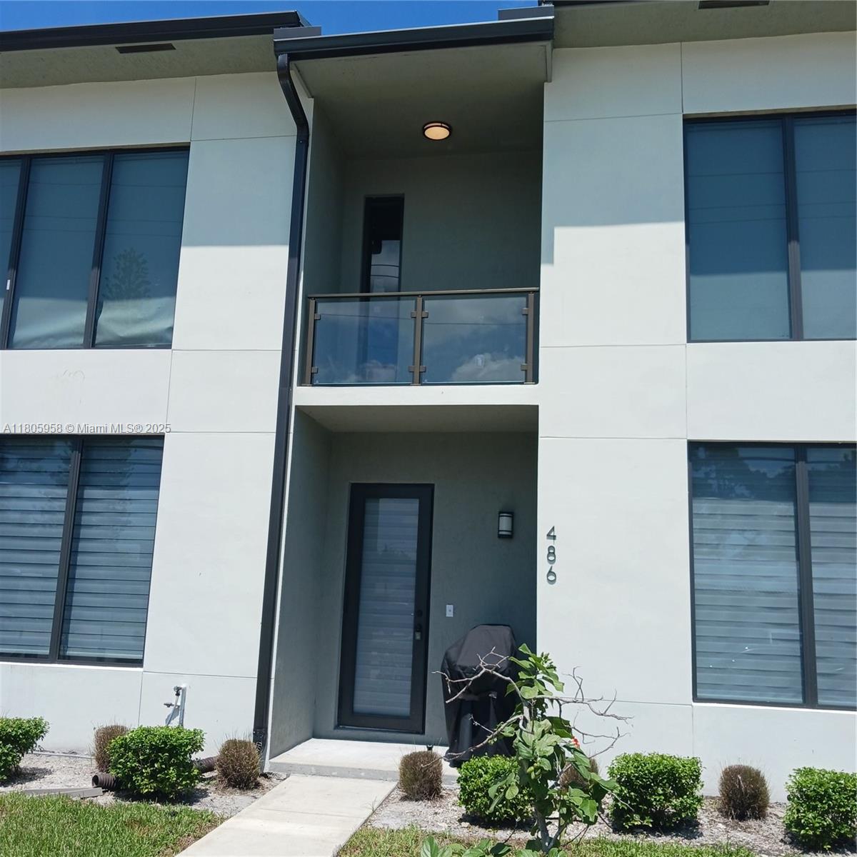 Rental Property at 484 Nw 40th Ct 488, Oakland Park, Miami-Dade County, Florida - Bedrooms: 3 
Bathrooms: 3  - $3,350 MO.