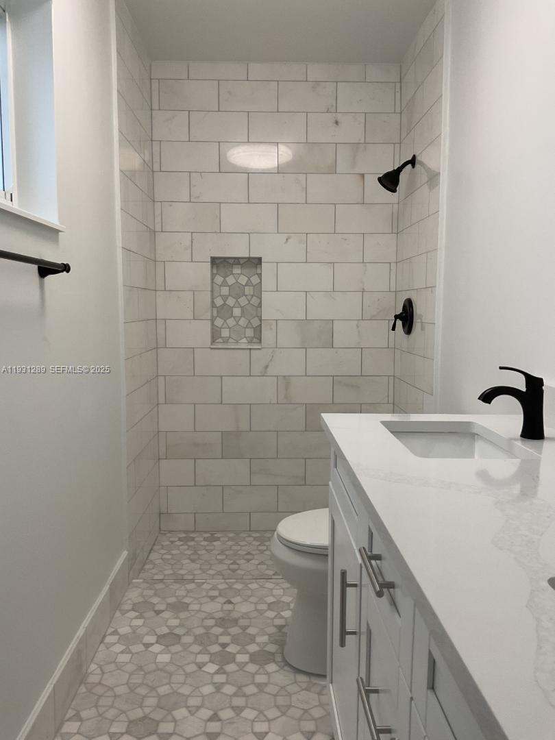 SUNRISE GOLF VILLAGE SEC - Residential Lease