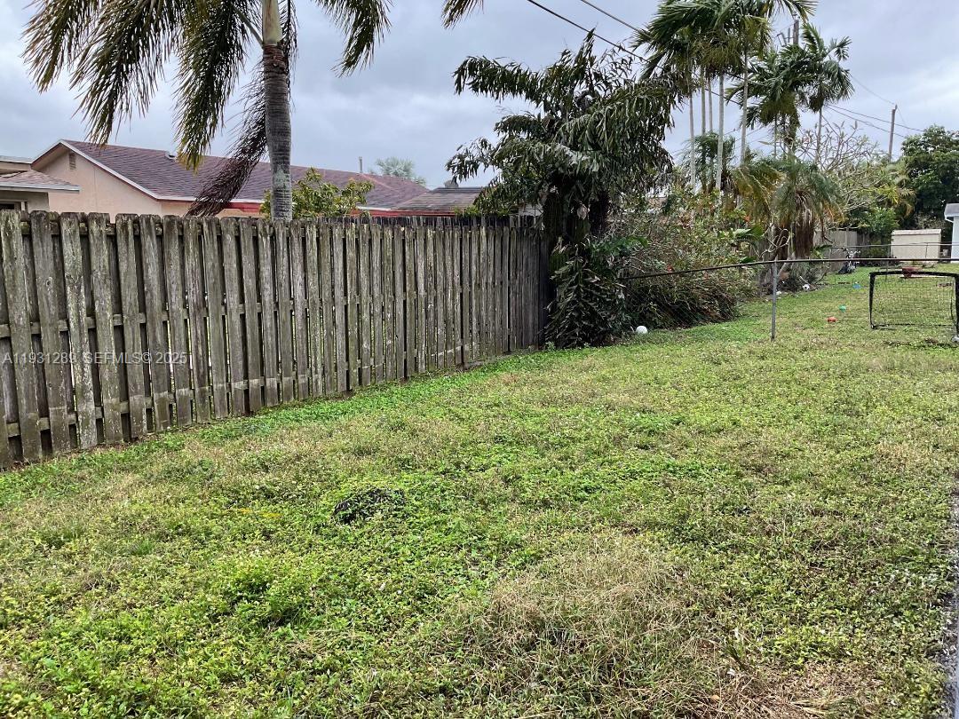 SUNRISE GOLF VILLAGE SEC - Residential Lease