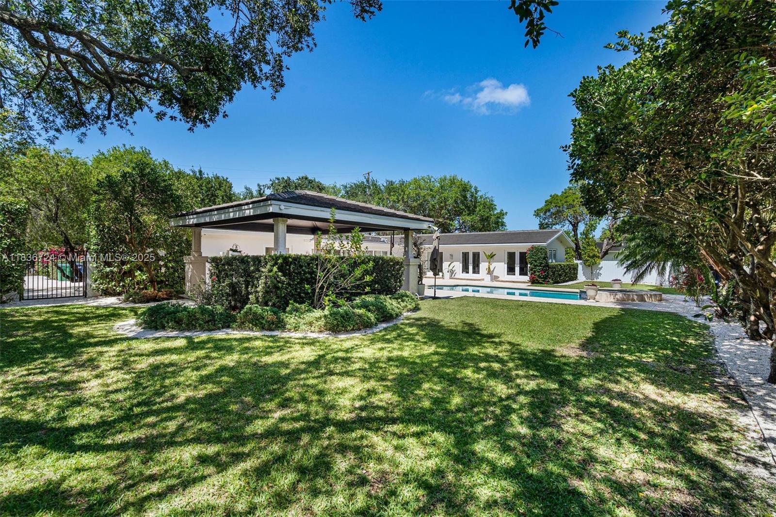 HALLMARK HGTS ESTS 6TH ADD - Residential