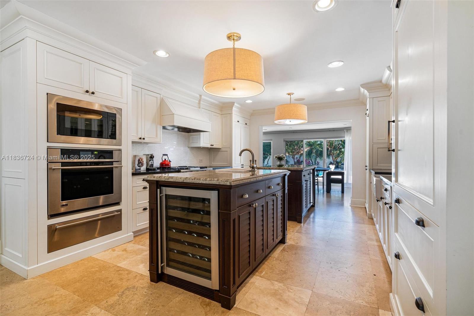 HALLMARK HGTS ESTS 6TH ADD - Residential