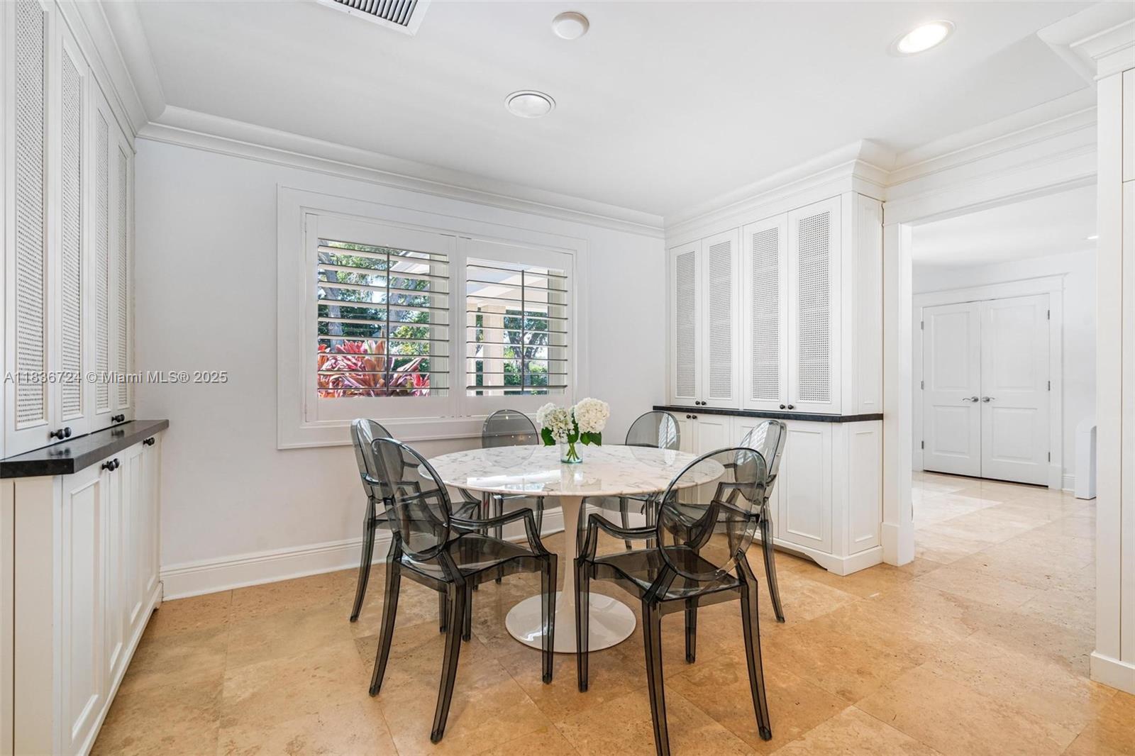 HALLMARK HGTS ESTS 6TH ADD - Residential