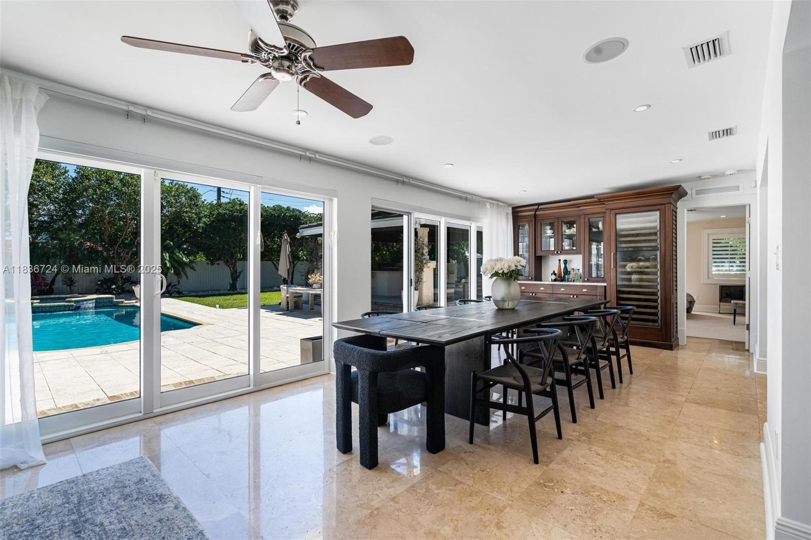 HALLMARK HGTS ESTS 6TH ADD - Residential