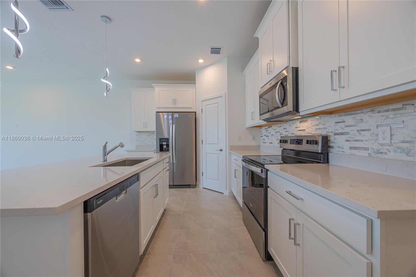 FOREST OAKS RESIDENTIAL P - Residential Lease