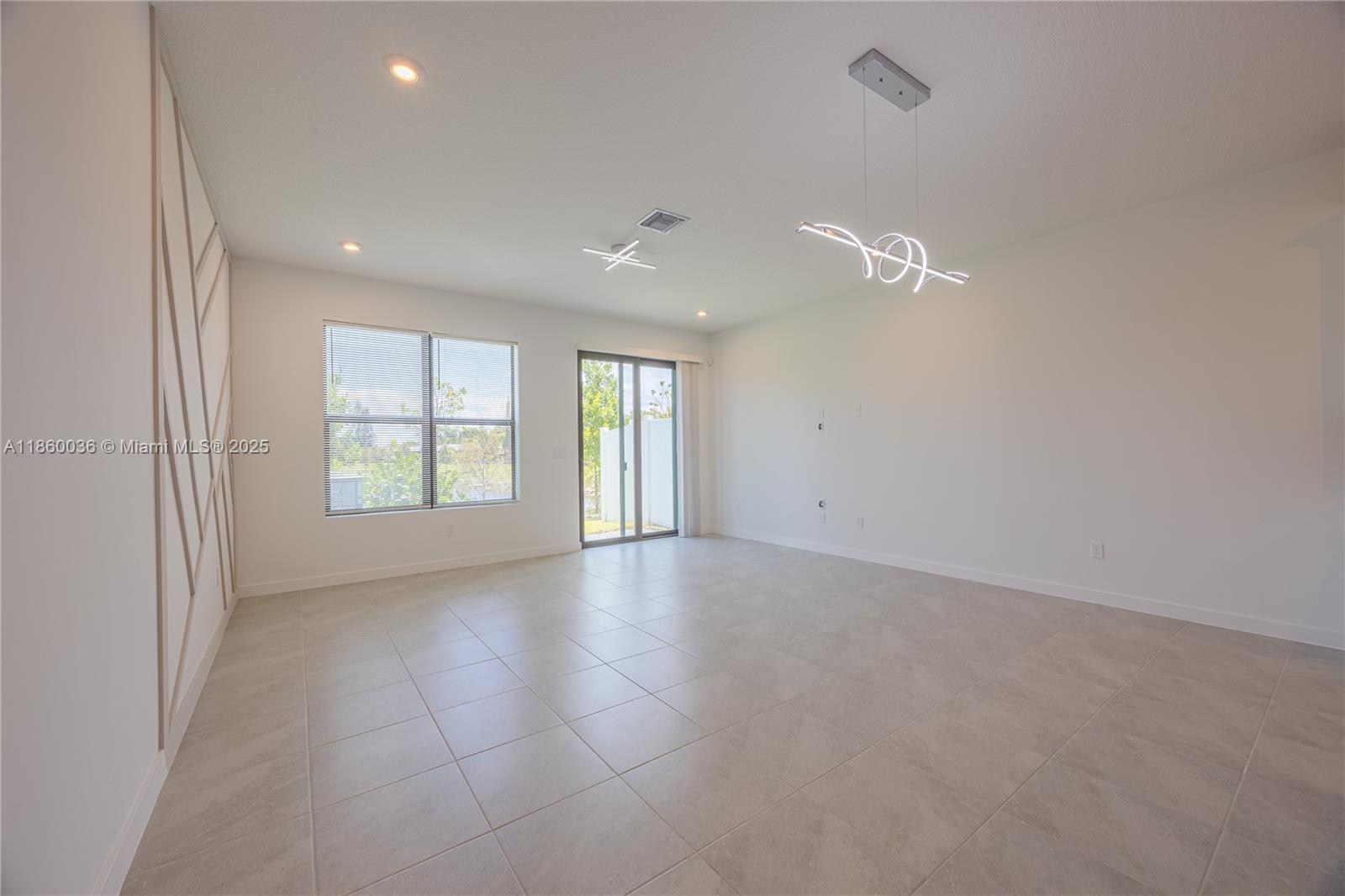 FOREST OAKS RESIDENTIAL P - Residential Lease