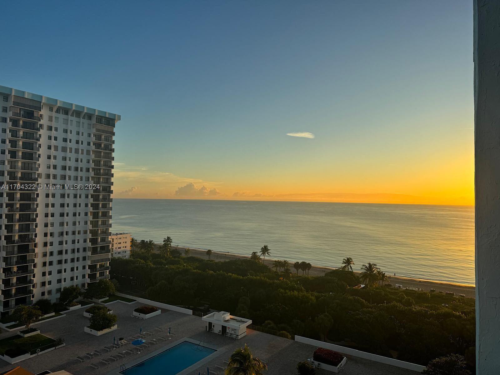 SUMMIT CONDO - Residential