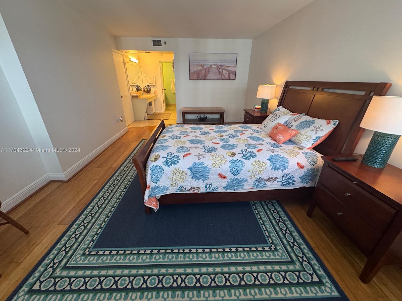 SUMMIT CONDO - Residential