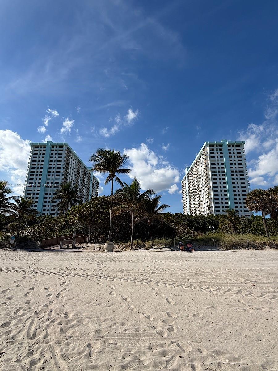 SUMMIT CONDO - Residential