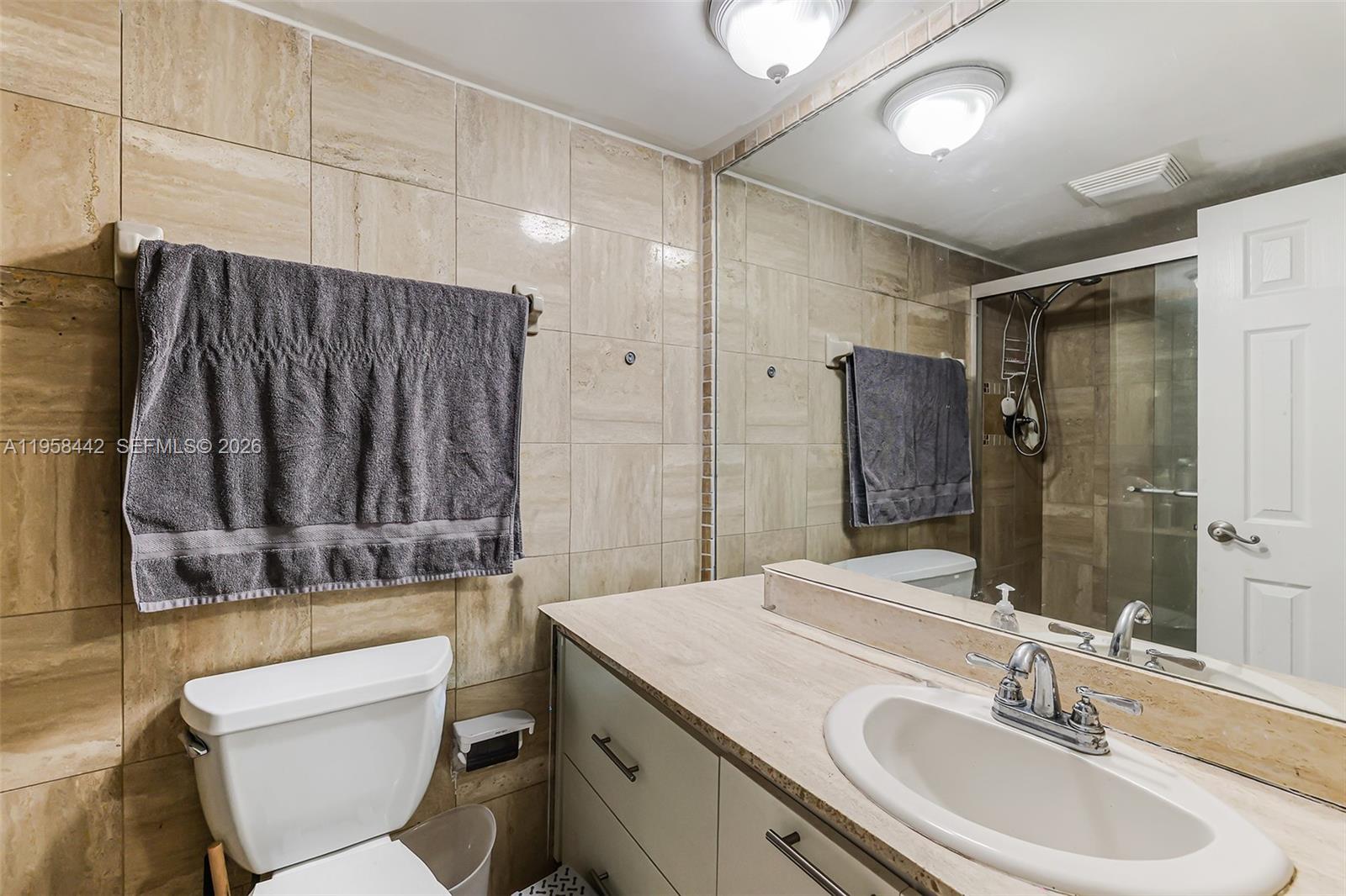 WINSTON TOWER 300 CONDO - Residential