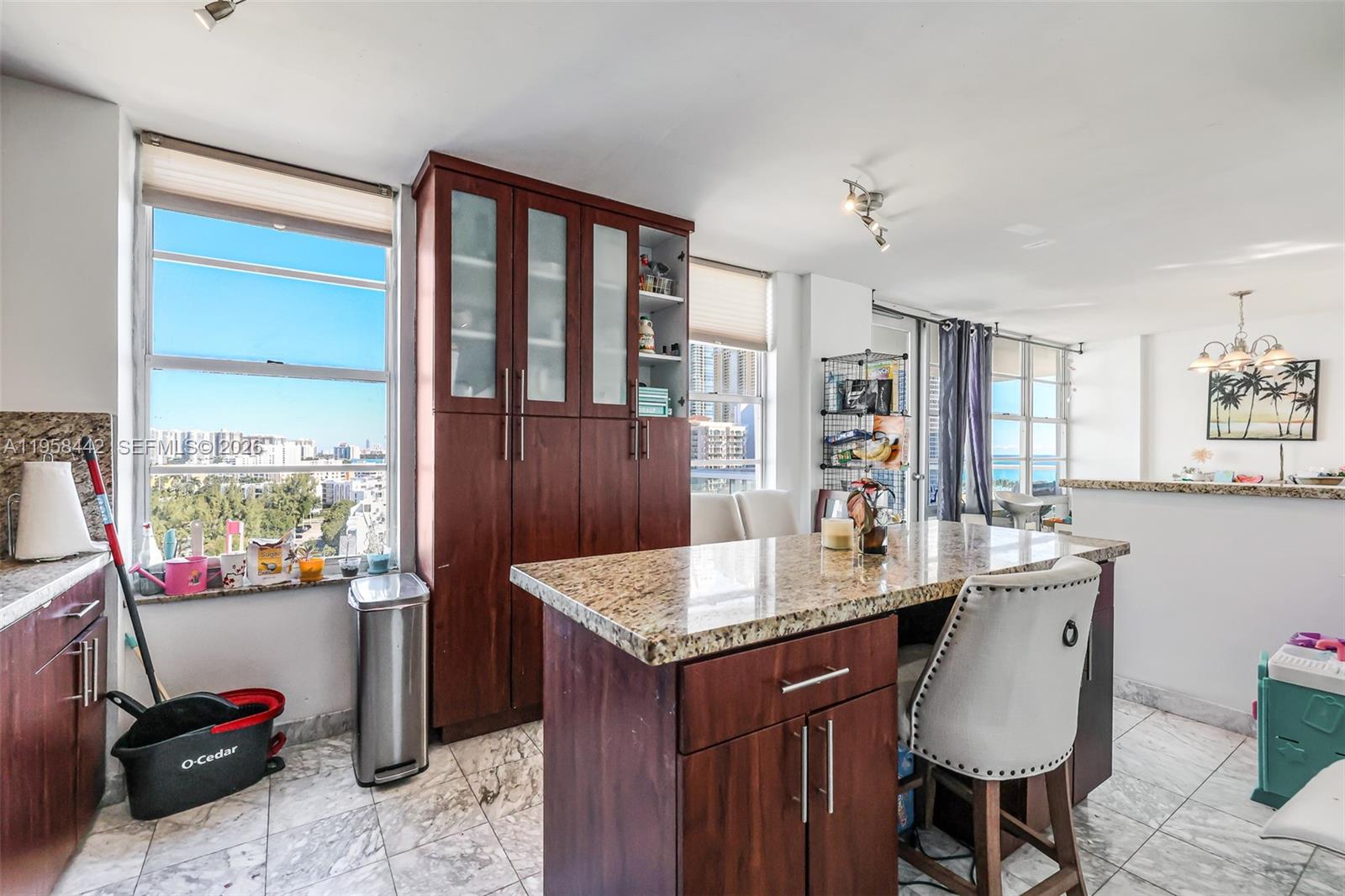 WINSTON TOWER 300 CONDO - Residential