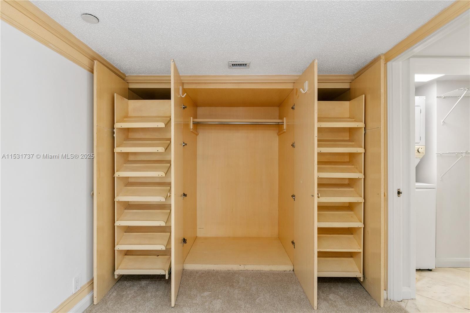 THE PALACE CONDO - Residential