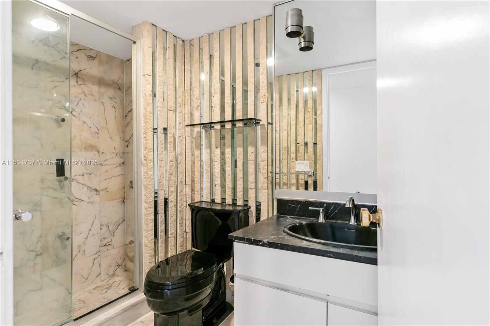 THE PALACE CONDO - Residential