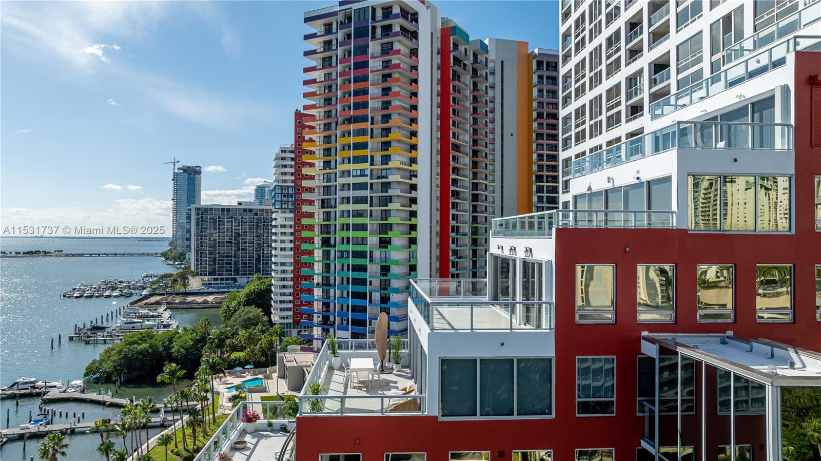 THE PALACE CONDO - Residential