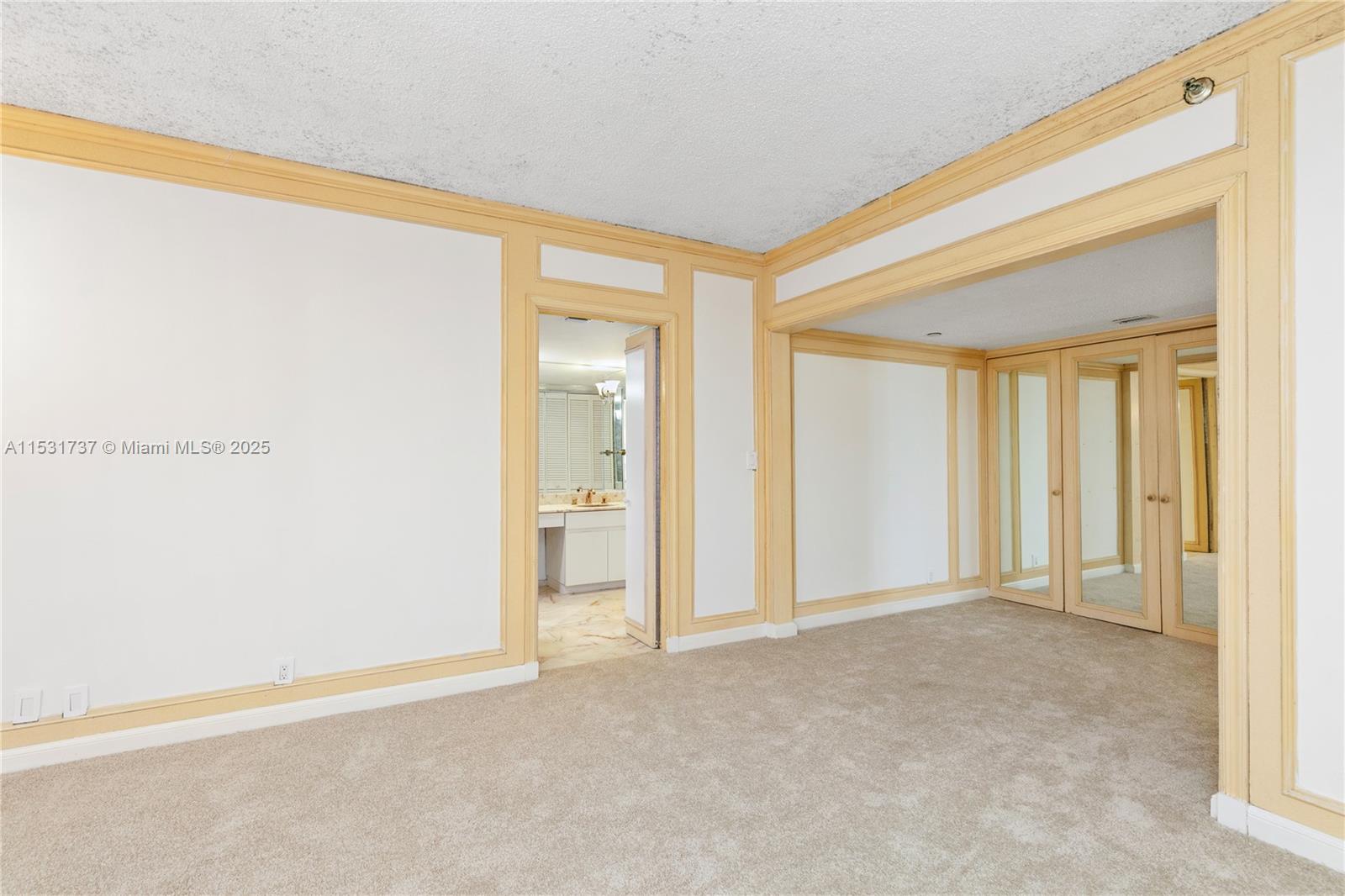 THE PALACE CONDO - Residential