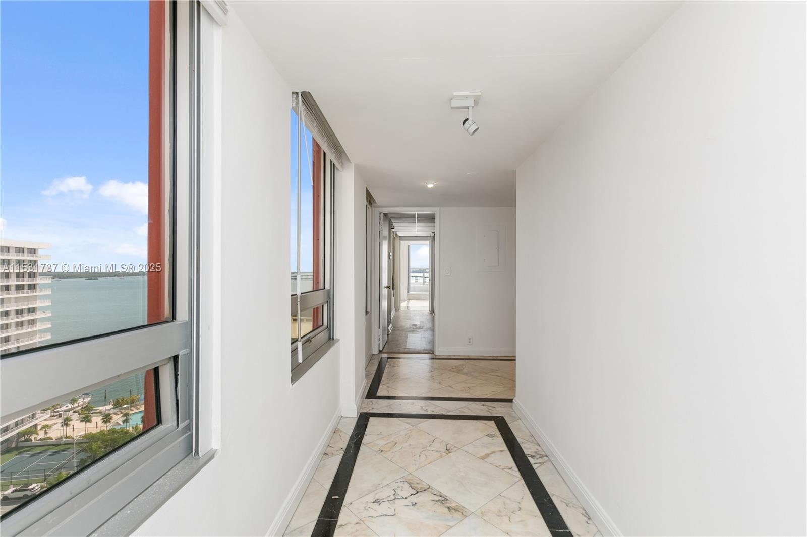 THE PALACE CONDO - Residential