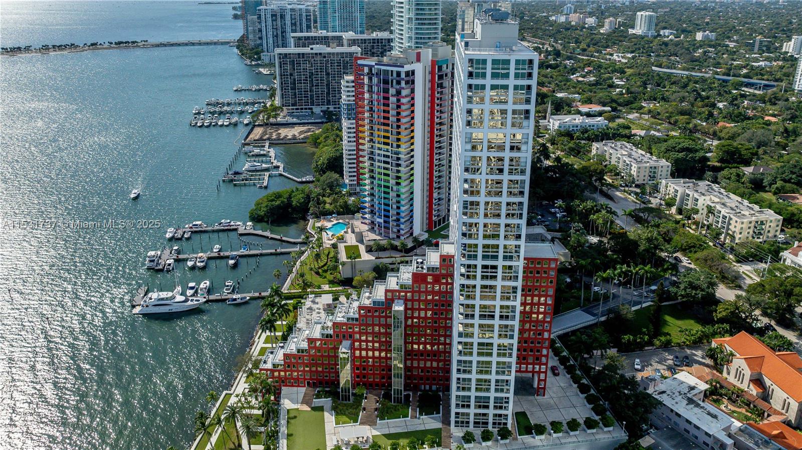 THE PALACE CONDO - Residential