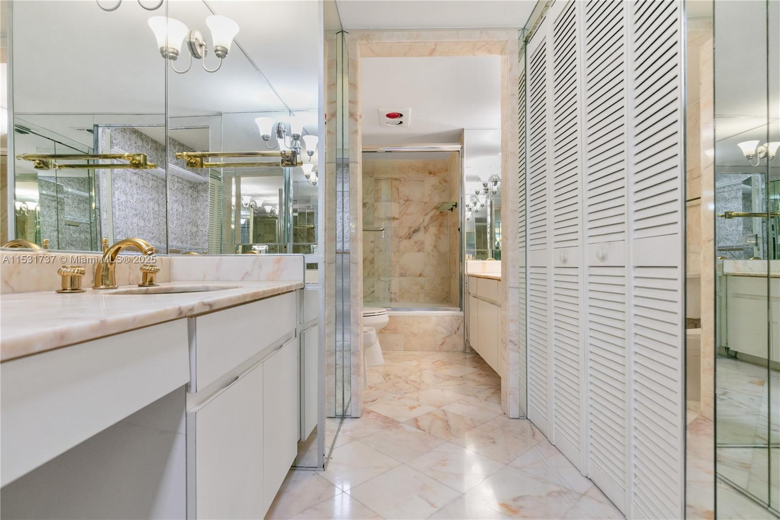 THE PALACE CONDO - Residential