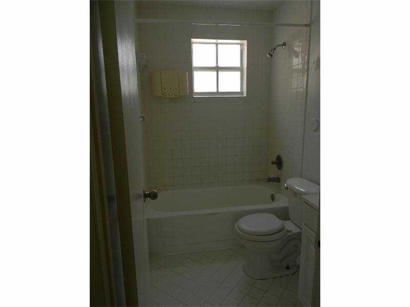 WINDMILL LAKES I CONDO - Residential Lease