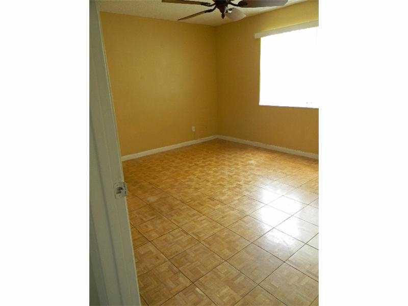 WINDMILL LAKES I CONDO - Residential Lease