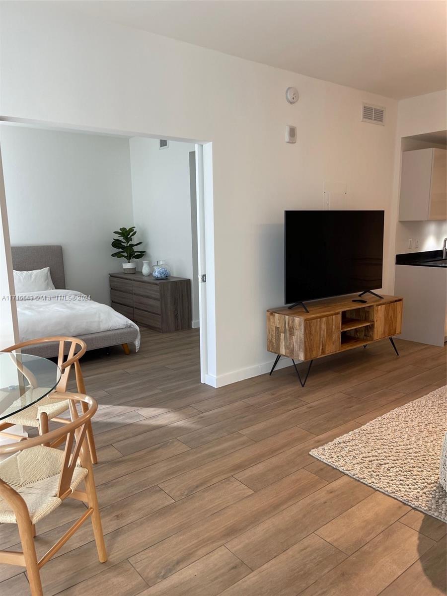 1010 BRICKELL CONDO - Residential Lease