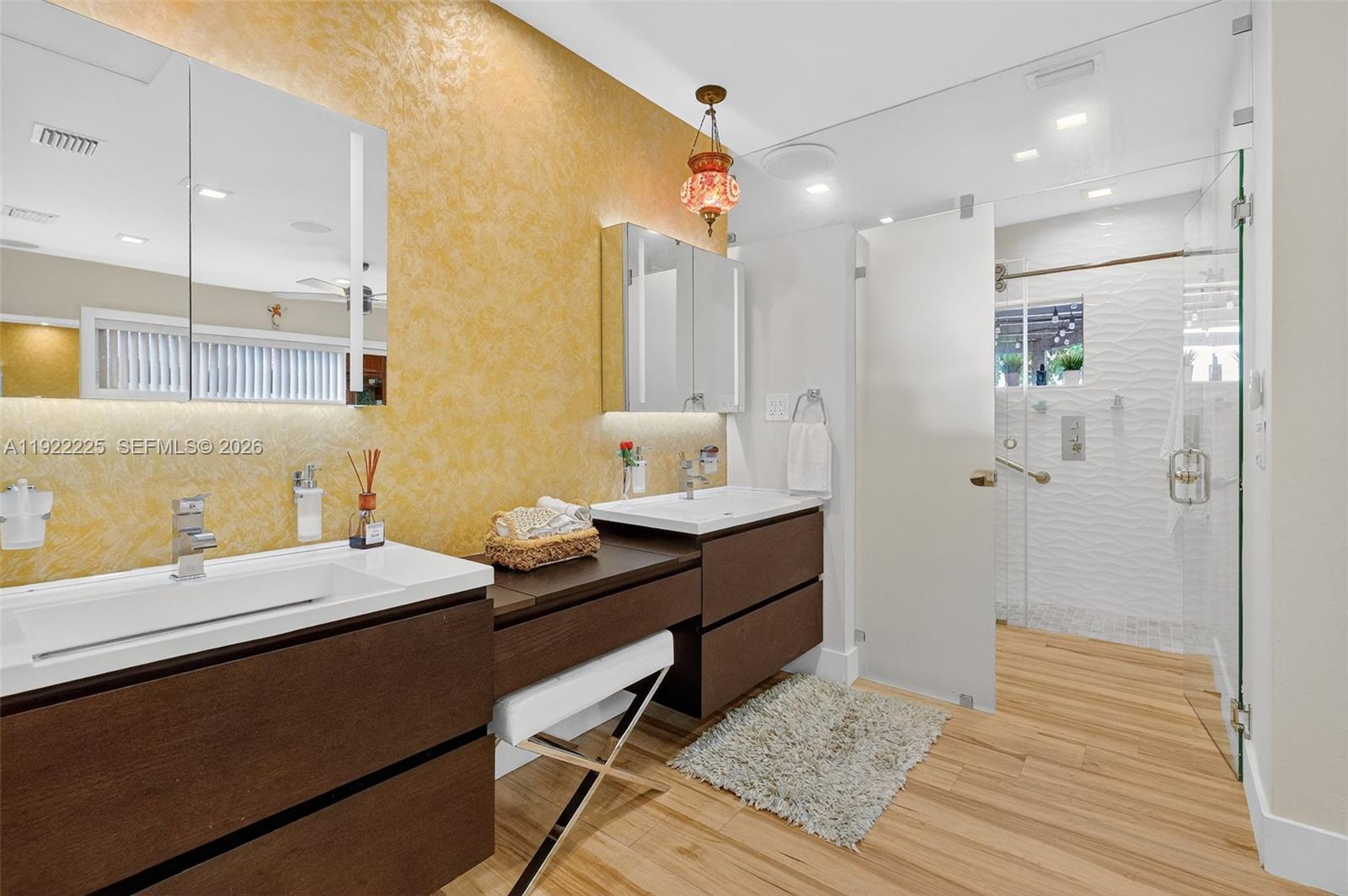 SNAPPER CREEK PARK UNIT N - Residential