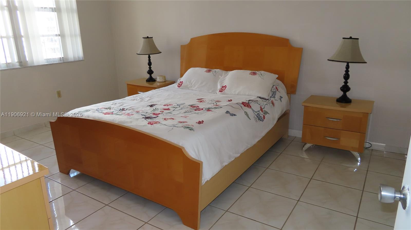 ARLEN BEACH CONDO - Residential Lease