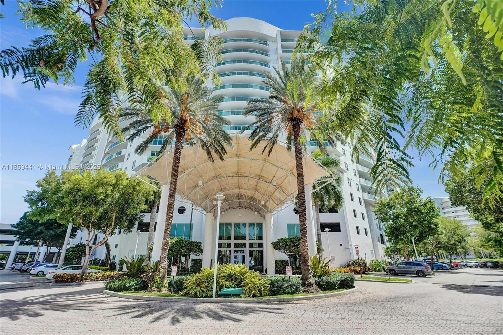 Stunning Penthouse at the 360 Condo – Rarely Available
This 2-bed, 2-bath PH features 10-foot ceilings, a balcony, plenty of closets, marble floors in living areas, tiles in the rooms, & breathtaking views of the bay & Miami Beach.
Live in a prestigious, resort-style community with an unparalleled collection of amenities:
• Security & Services: 24/7 guarded security with on-site patrol, complimentary valet for residents and guests, front desk with package & mail tracking.
• Health & Wellness: State-of-the-art gym, saunas, two heated pools, & a Jacuzzi.
• Recreation & Leisure: Poolside cabanas, clubhouse, an on-site marina, & dedicated bike/kayak storage.
• Modern Conveniences: Electric vehicle (EV) charging stations.
Easy access to premier beaches, restaurants, shopping, and more.