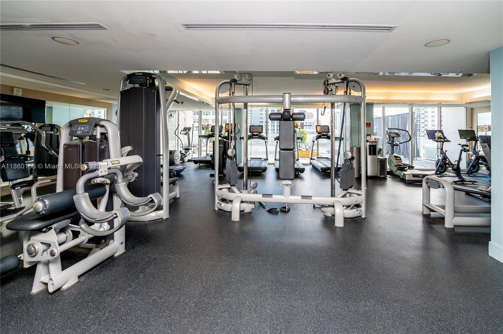 FORT LAUDERDALE RESIDENCE - Residential