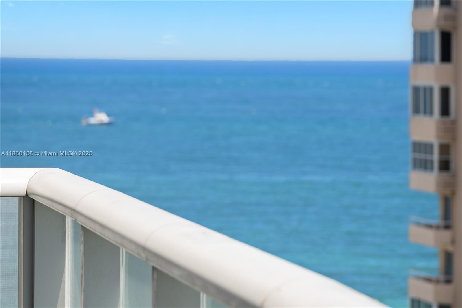 FORT LAUDERDALE RESIDENCE - Residential