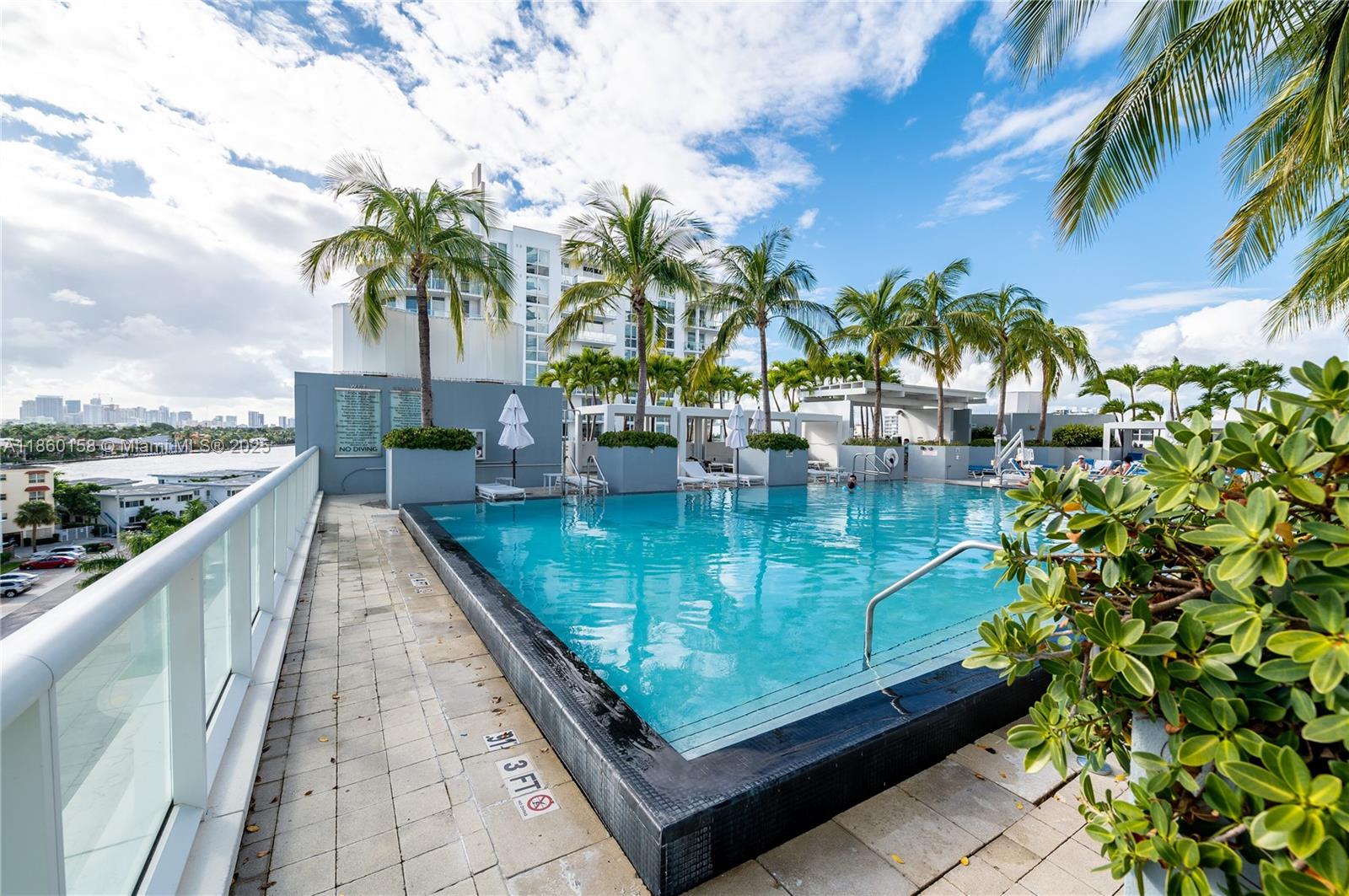 FORT LAUDERDALE RESIDENCE - Residential