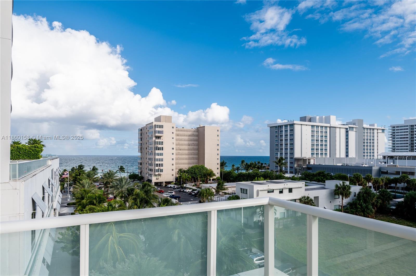 FORT LAUDERDALE RESIDENCE - Residential