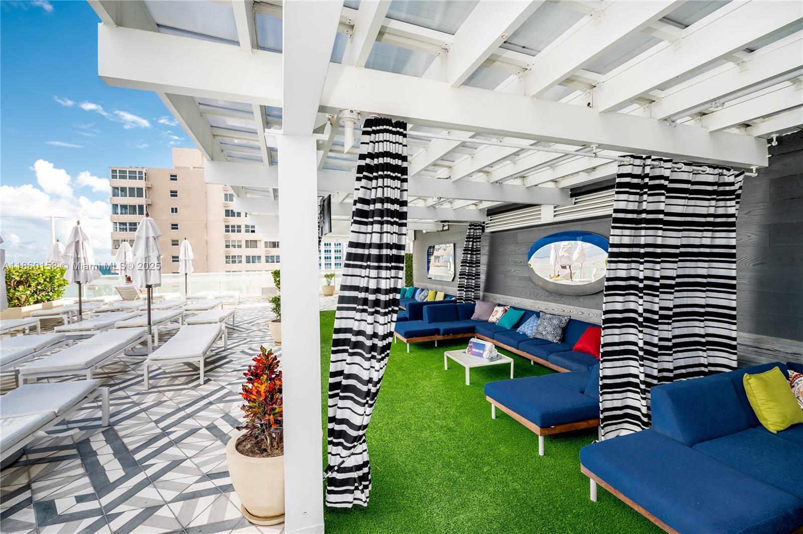 FORT LAUDERDALE RESIDENCE - Residential