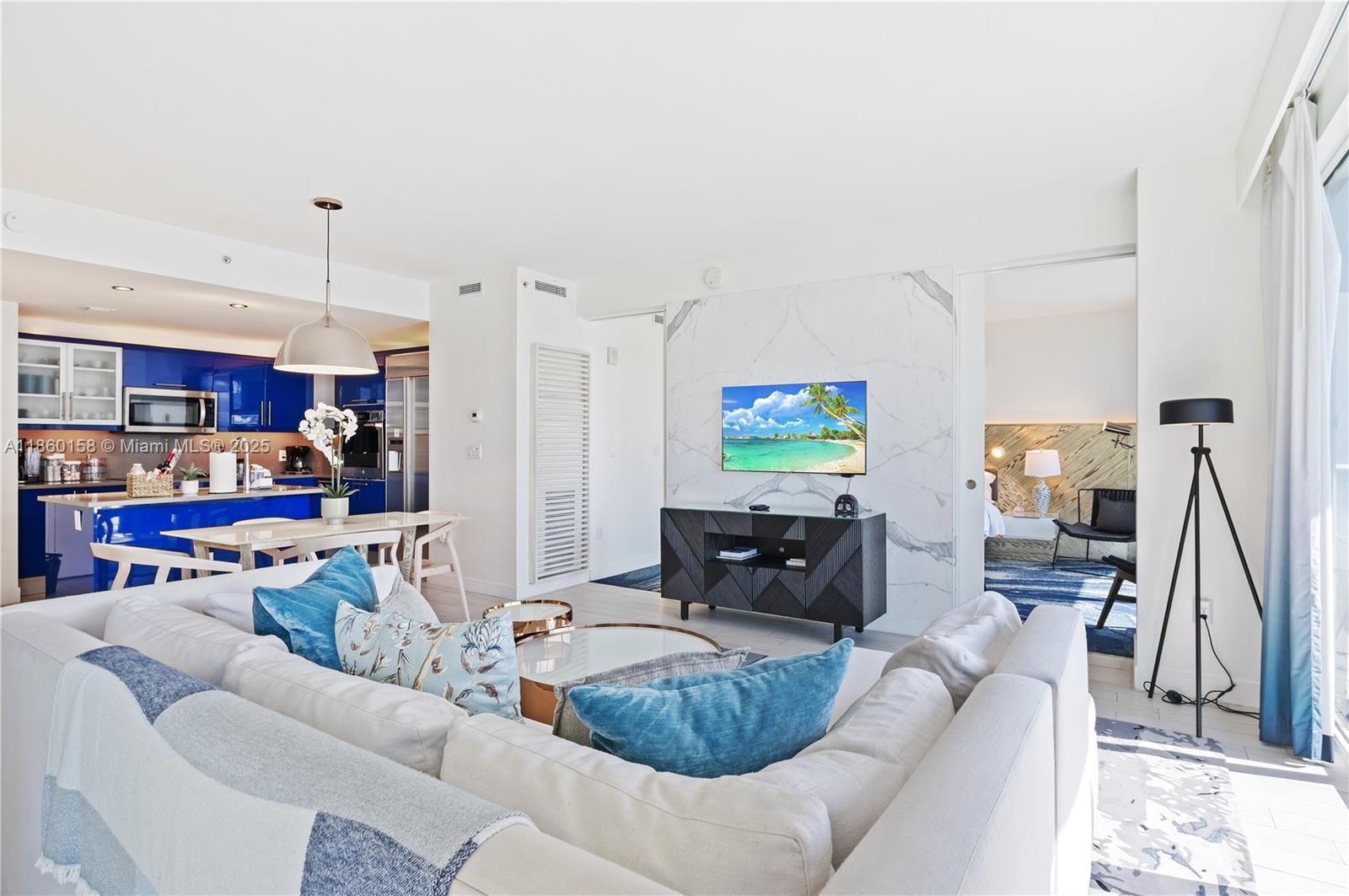 FORT LAUDERDALE RESIDENCE - Residential