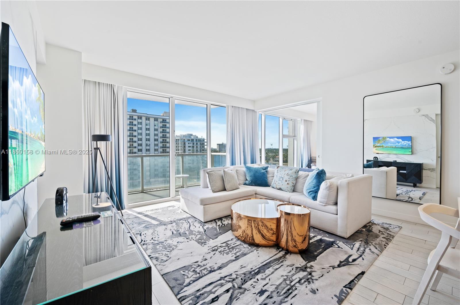 FORT LAUDERDALE RESIDENCE - Residential