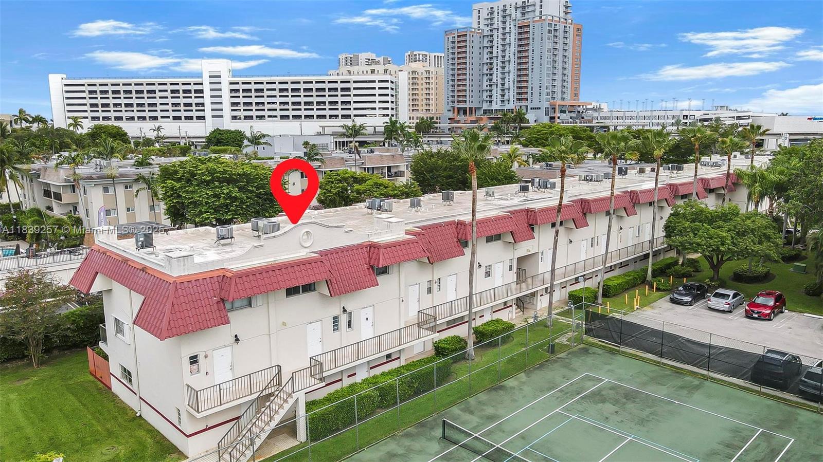 6709 N Kendall Dr 229, Pinecrest, FL, 33156/$355,000 3 6709 N Kendall Dr 229