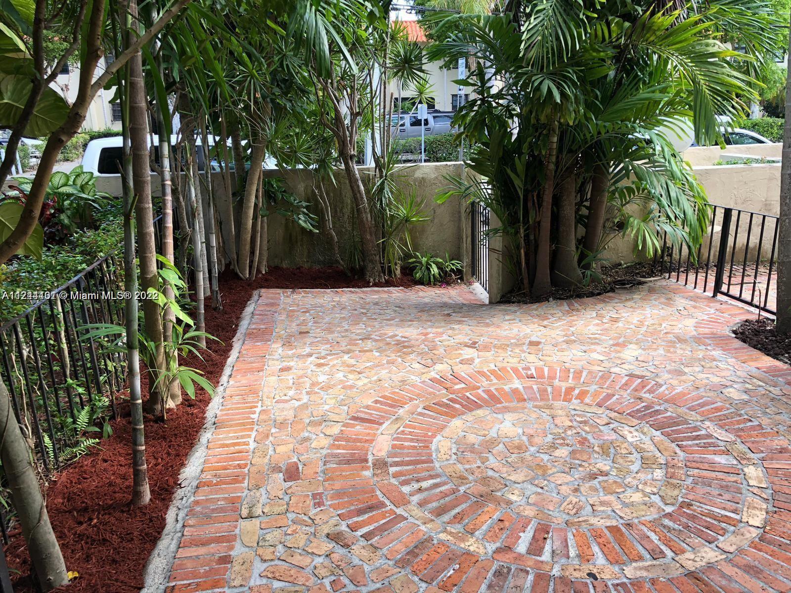 HARBOUR CLUB VILLAS CONDO - Residential Lease