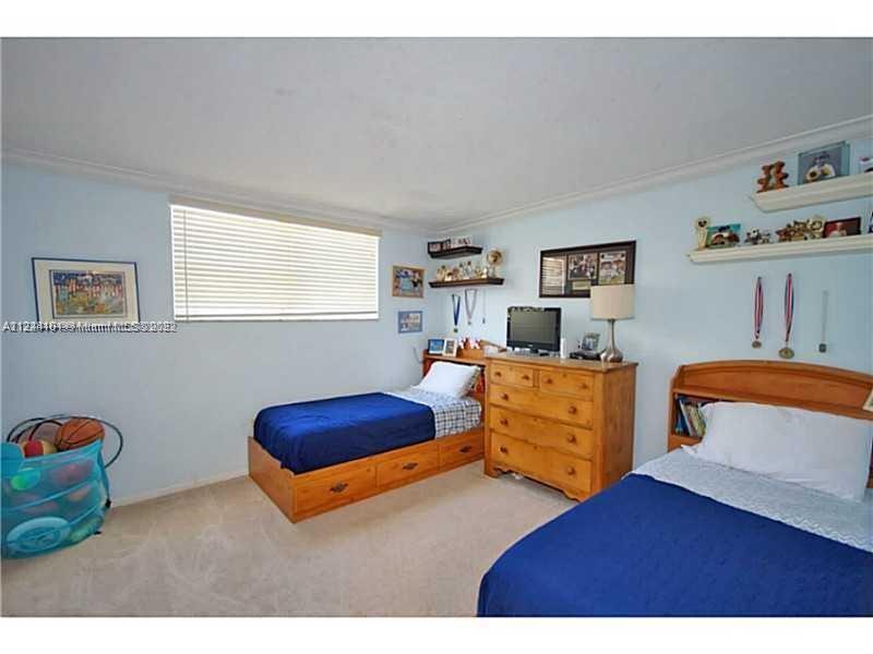 HARBOUR CLUB VILLAS CONDO - Residential Lease