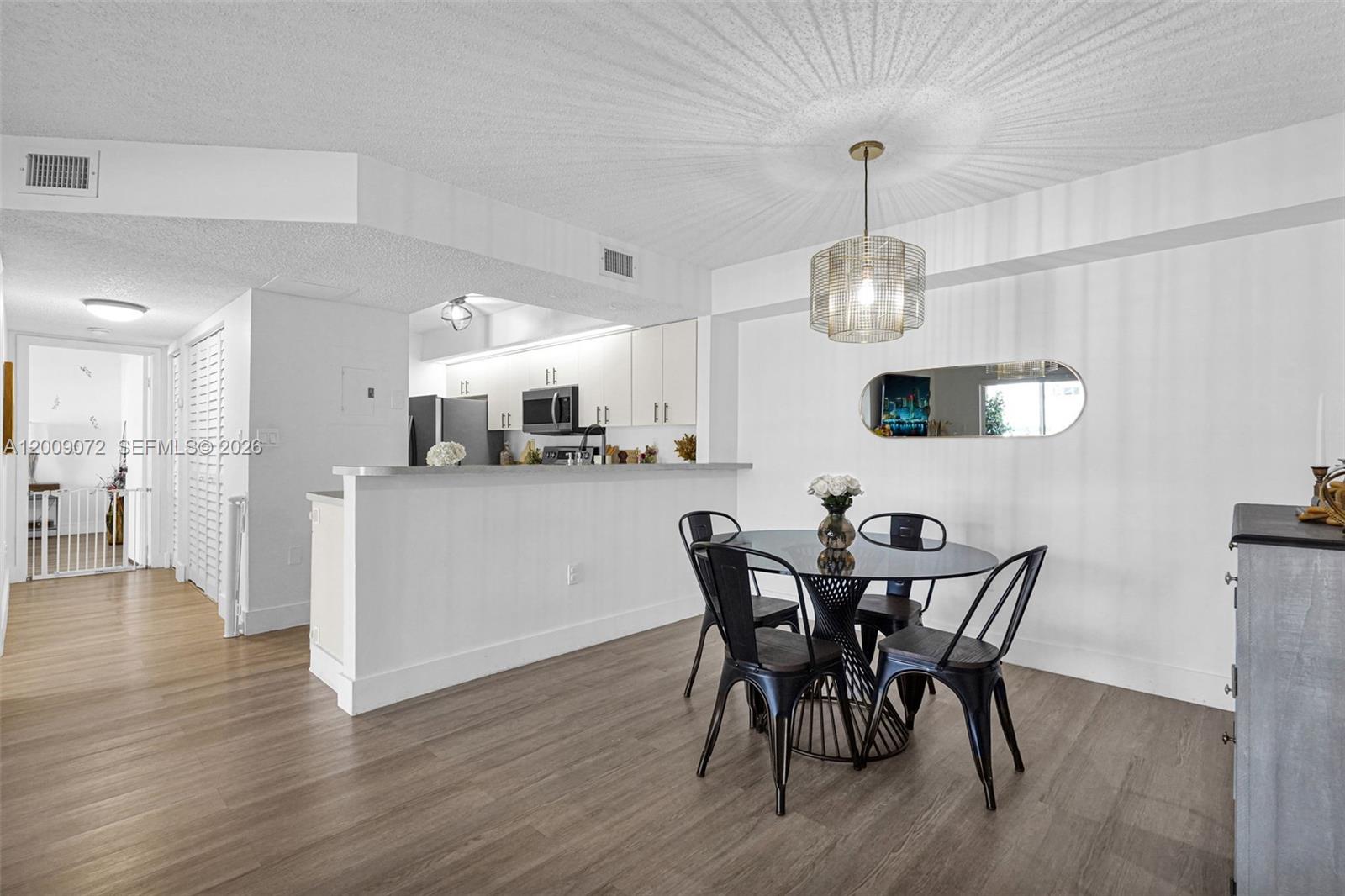 LE CLUB AT OLD CUTLER CON - Residential