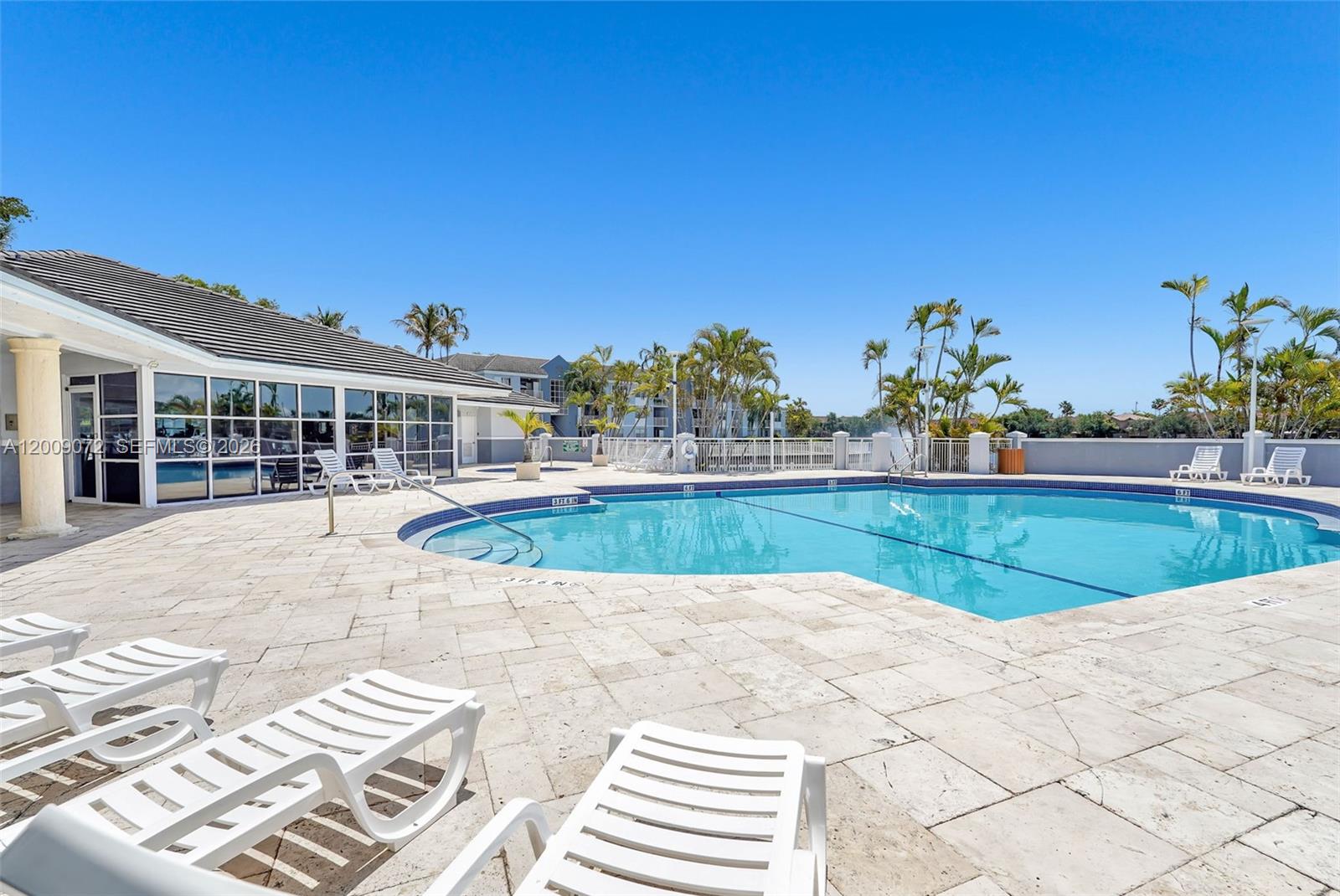 LE CLUB AT OLD CUTLER CON - Residential