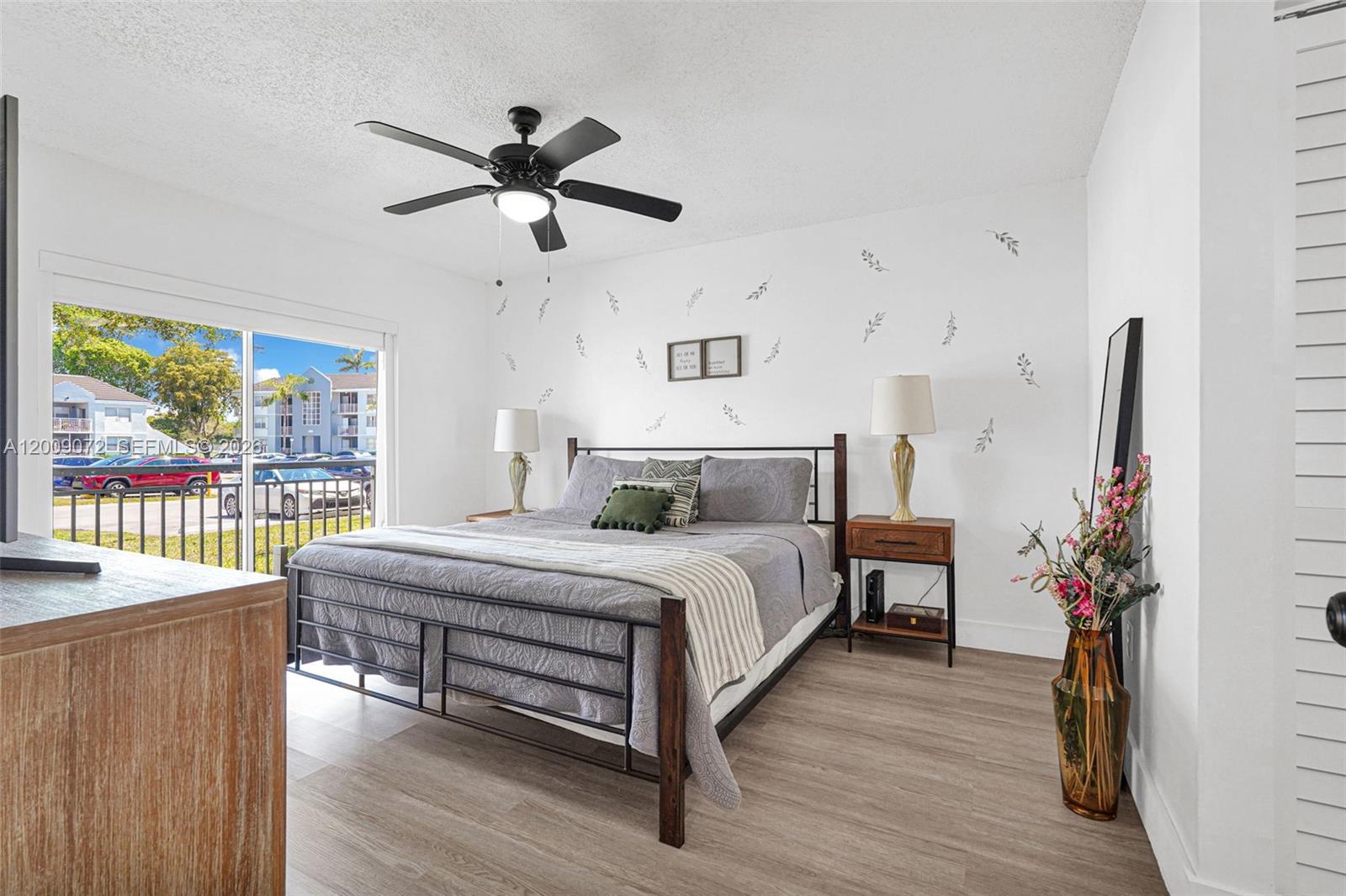 LE CLUB AT OLD CUTLER CON - Residential