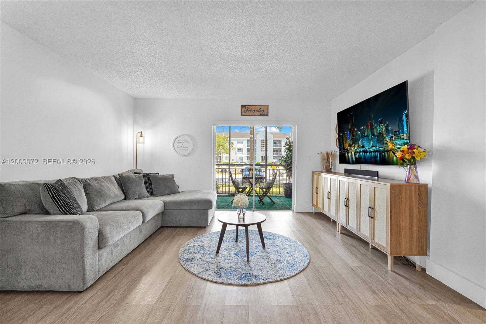 LE CLUB AT OLD CUTLER CON - Residential