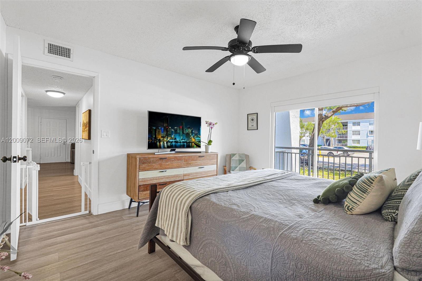 LE CLUB AT OLD CUTLER CON - Residential