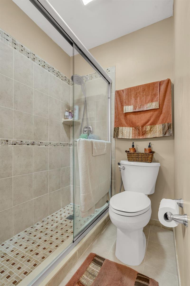GREENTREE CONDO - Residential Lease