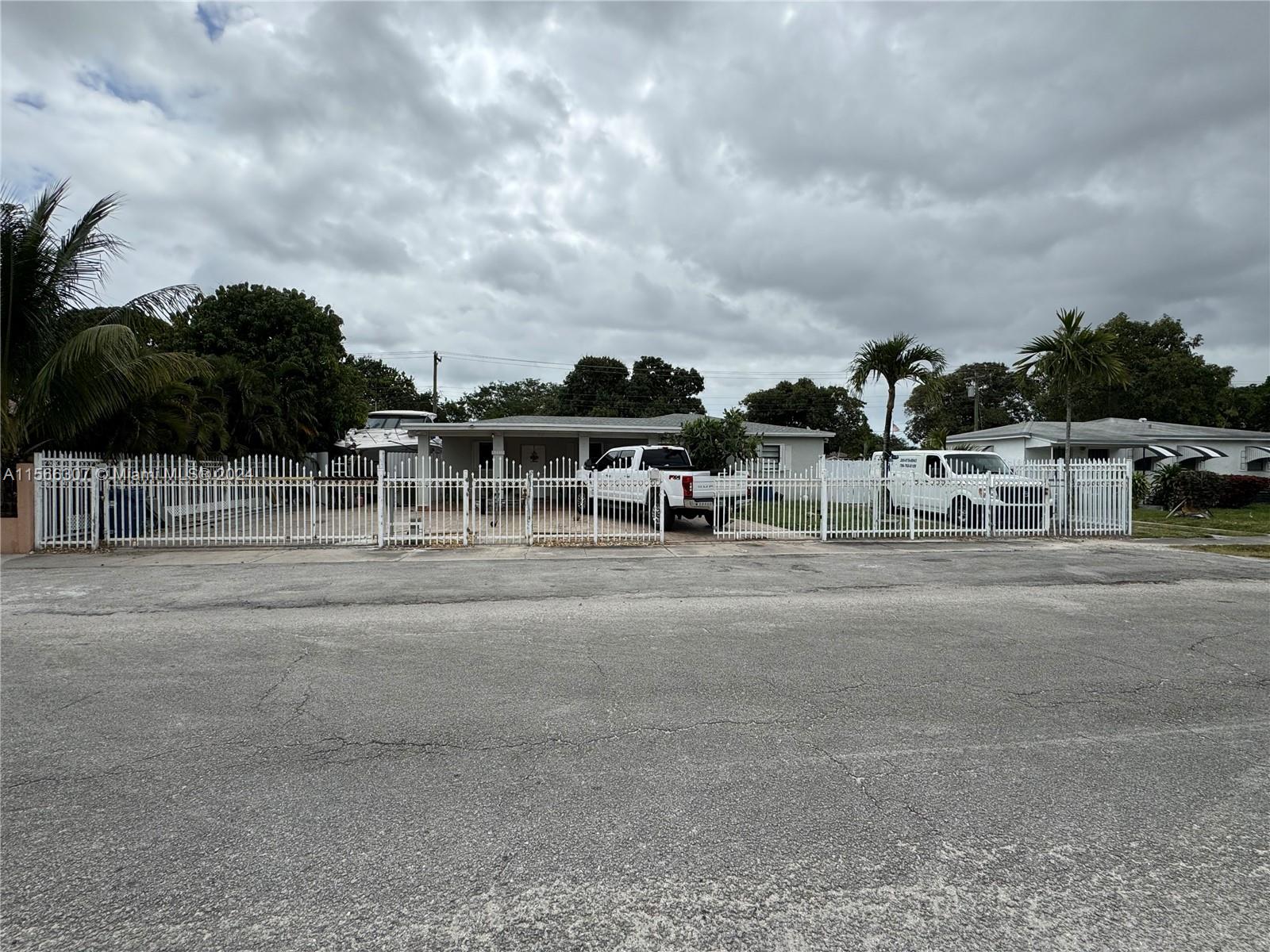 Property for Sale at 8611 Nw 35th Ct Ct, Miami, Broward County, Florida - Bedrooms: 4 
Bathrooms: 3  - $595,000